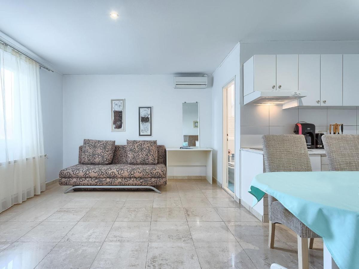 Apartment Nika-12 By Interhome أوماغ المظهر الخارجي الصورة